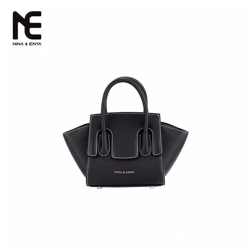 Sacs  Femme | Sac Antigona Petit Modèle En Cuir Grainé Accessoires Femme